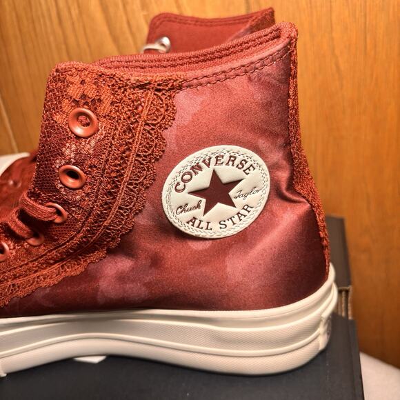 Converse Chuck Taylor All Star Lift Hi Red Lace Satin Women’s 10 A17485C - Picture 2 of 7